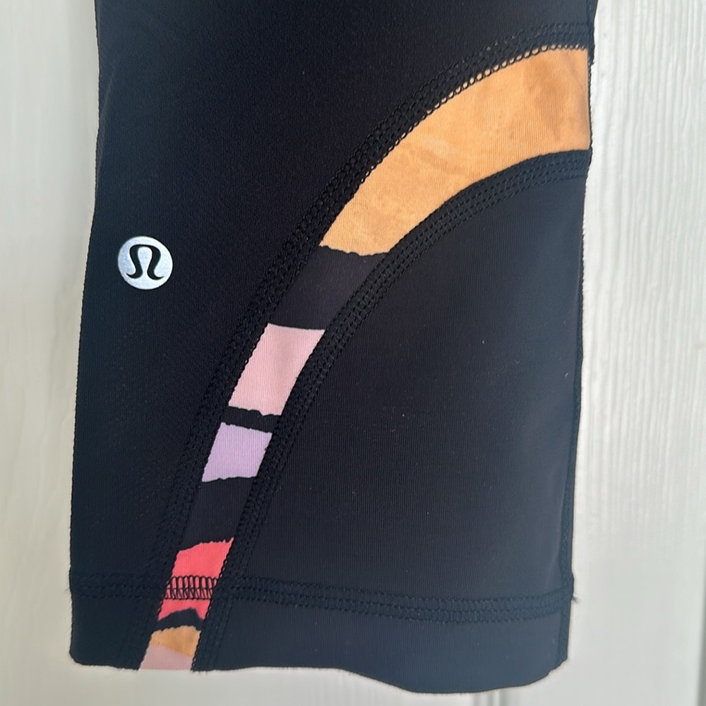 Lululemon Run Inspire Crop II *Block-It Pocket. Black/Bleacher Stripe. Sz 8. - Picture 5 of 16